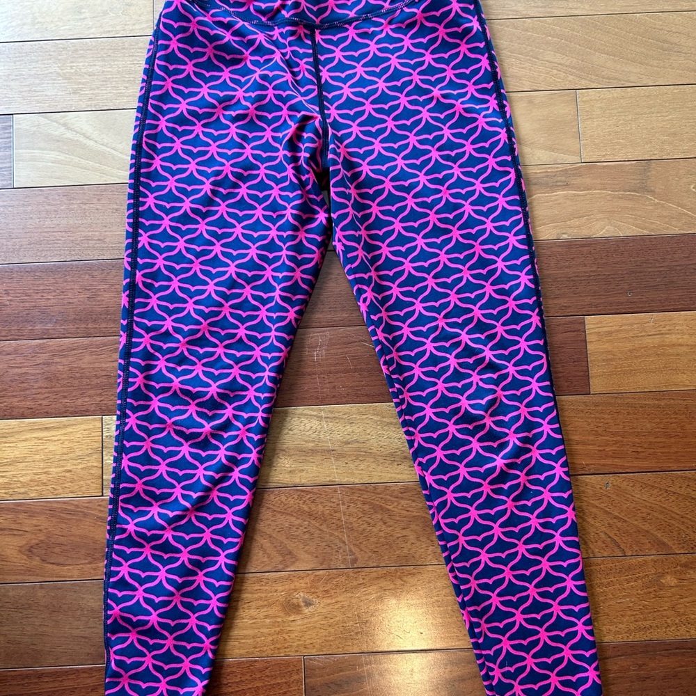 Vineyard Vines whale tail leggings